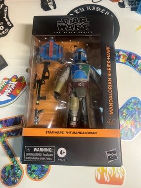 Star Wars The Mandalorian Shriek-Hawk Action Figure